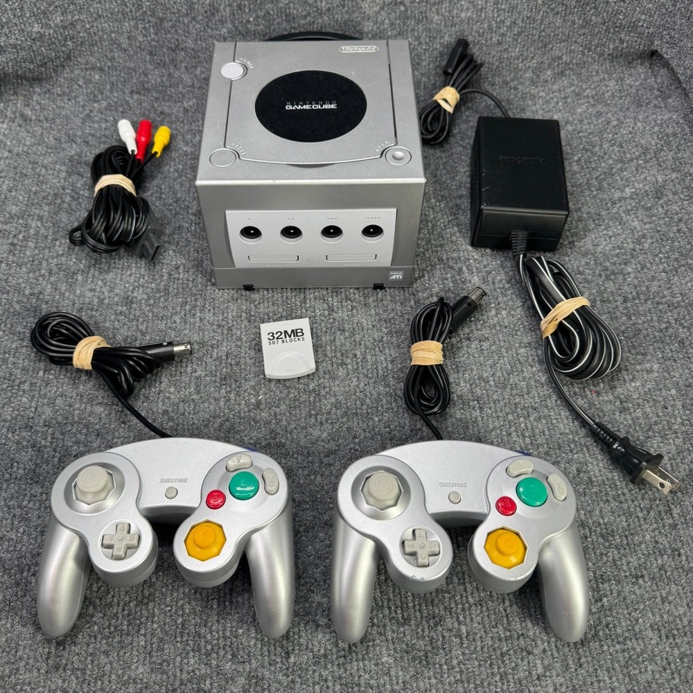 Nintendo GameCube Console Platinum Silver Bundle 2 Controllers Cables DOL-101